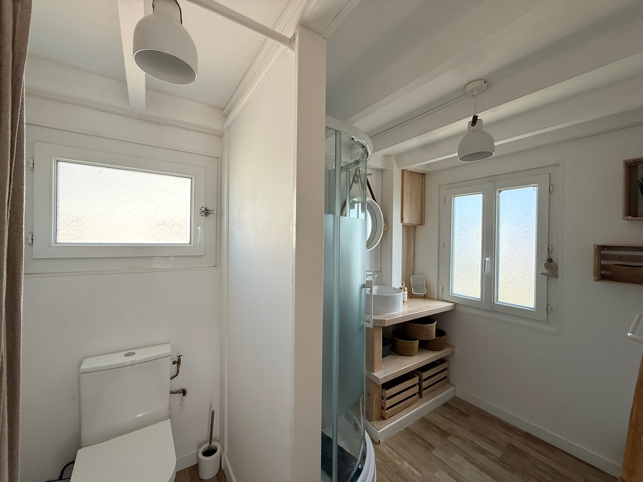Bathroom 2 at Le Chalet, Gruissan, Languedoc