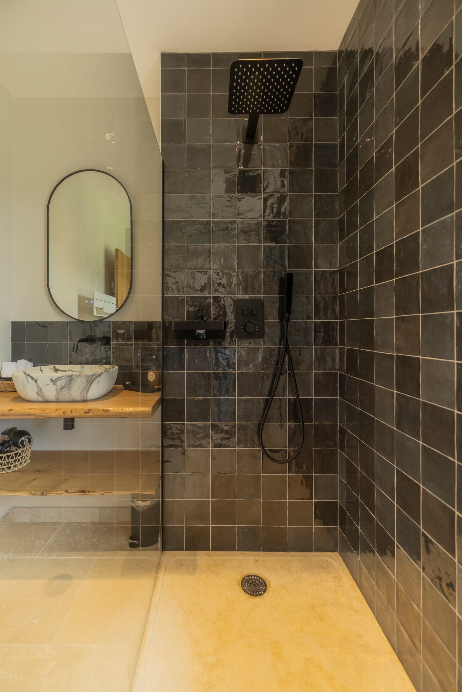 Bathroom 2 at Le Moulin, Armissan, Languedoc