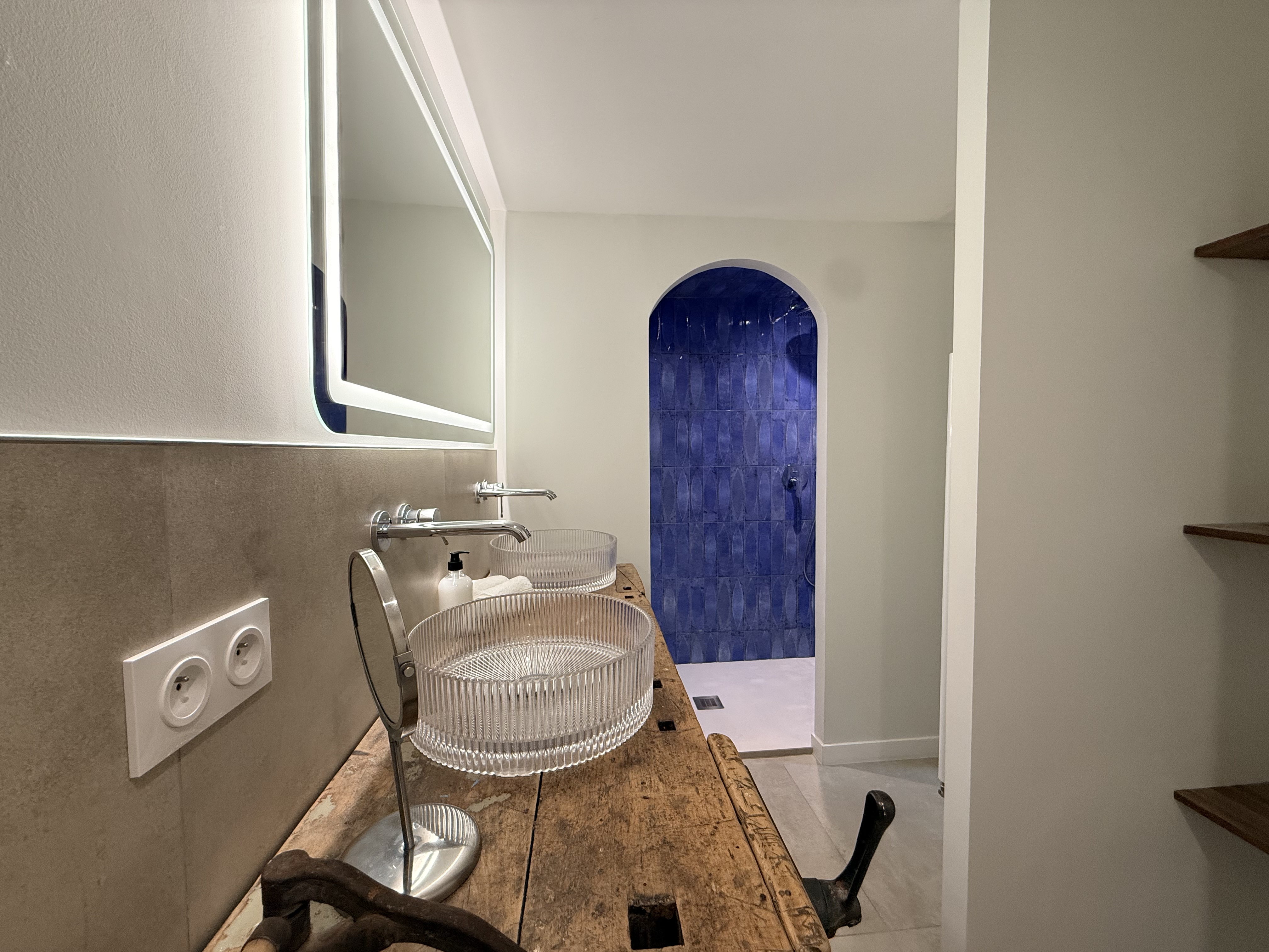 Bathroom 6 at Maison Éloïse, Paraza, Languedoc