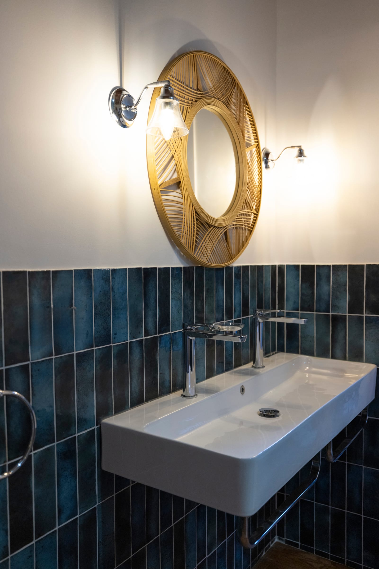 Bathroom at Maison Les Reflets, Bages, Languedoc