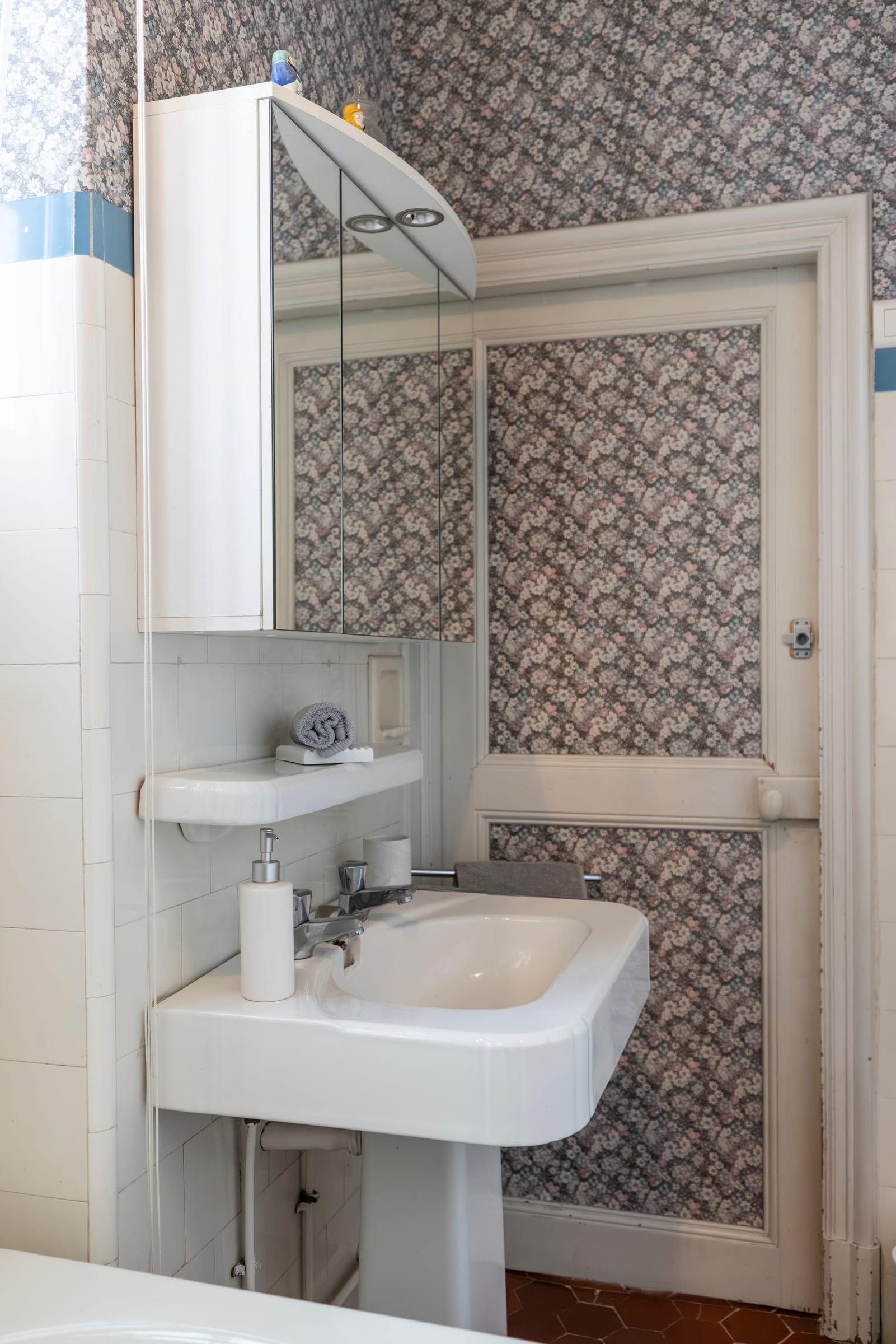 Bathroom 1 at Maison Les Barques, Narbonne, Languedoc