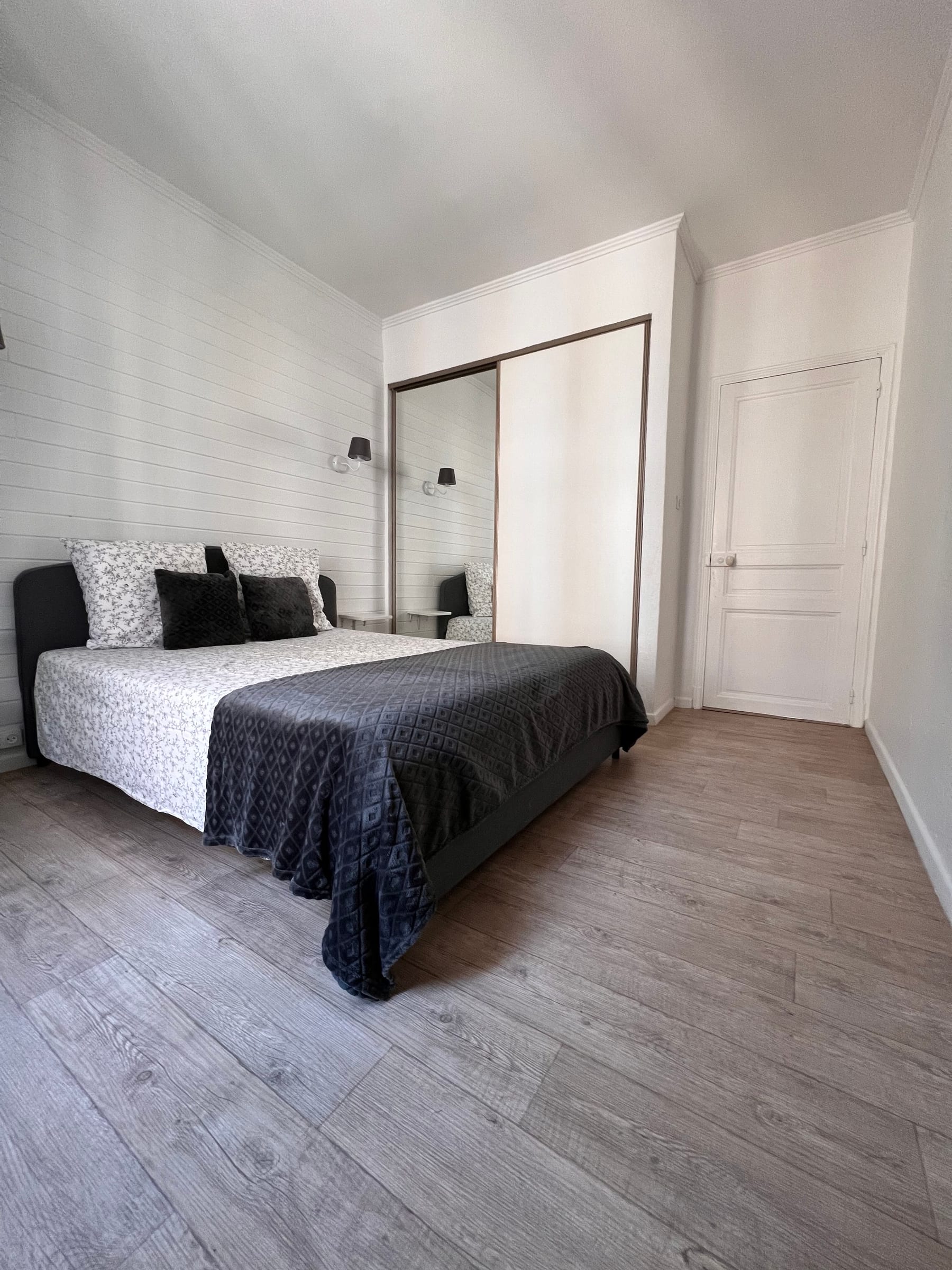 Bedroom 1 at Maison Mosaïque, Narbonne, Languedoc