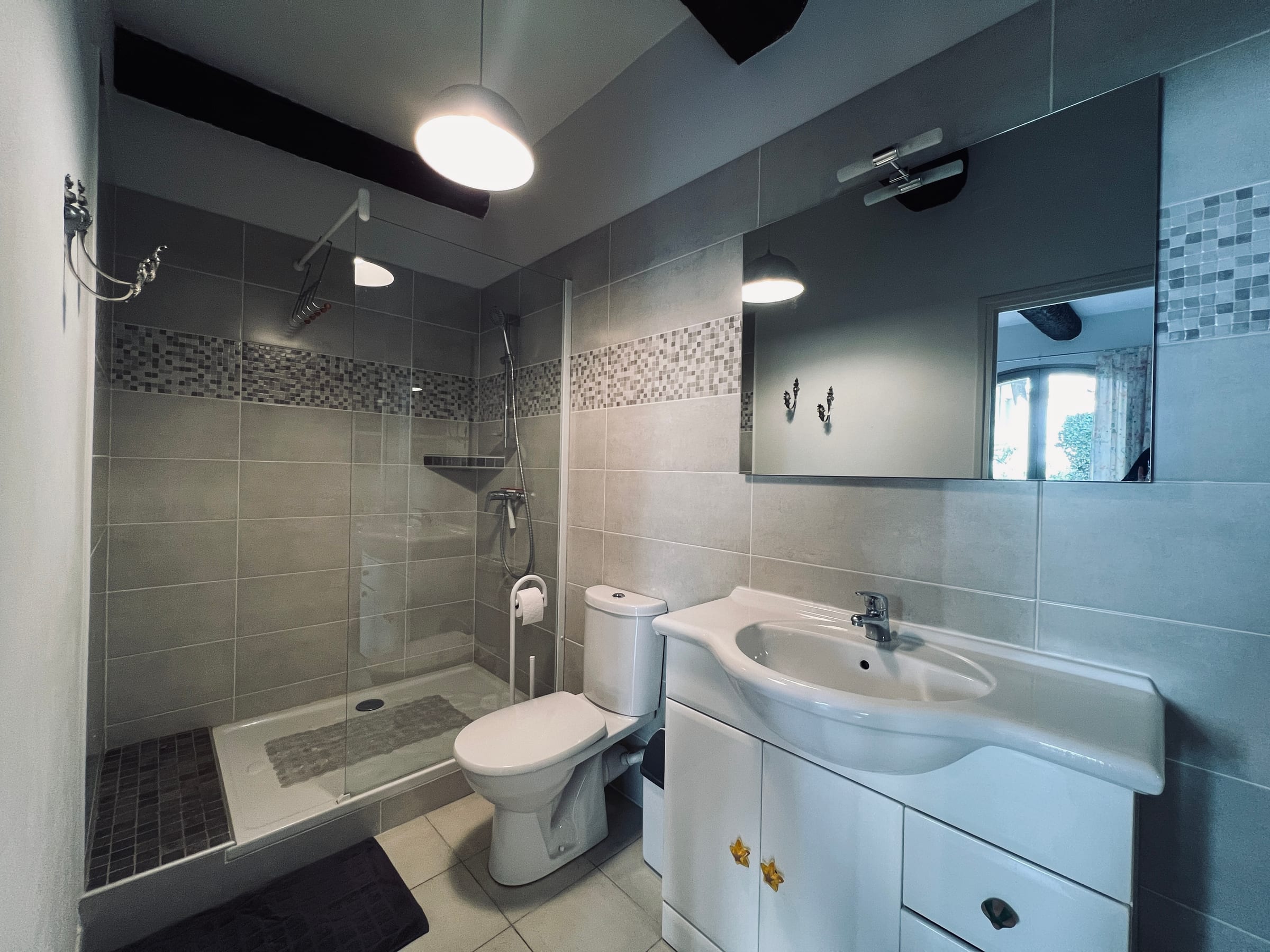 Bathroom 3 at Mas de la Coquille, Castries, Languedoc