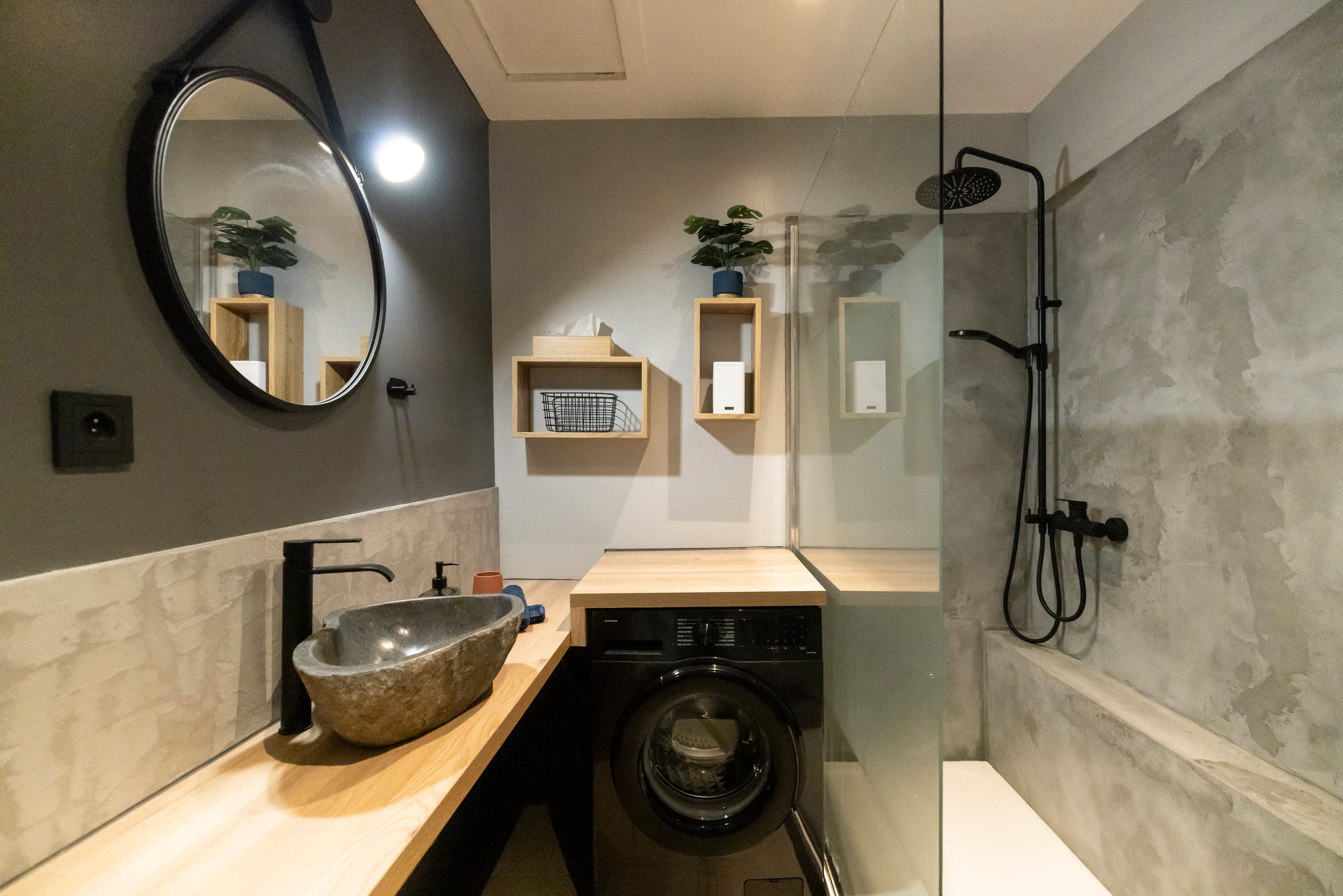 Bathroom 2 at Masterpiece, Narbonne, Languedoc