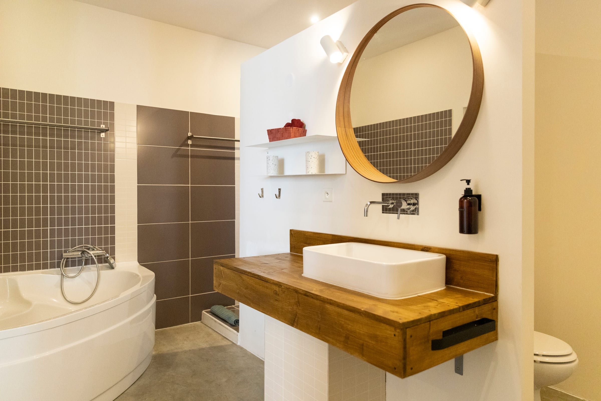 Bathroom 1 at Penthouse, Canal de la Robine, Languedoc