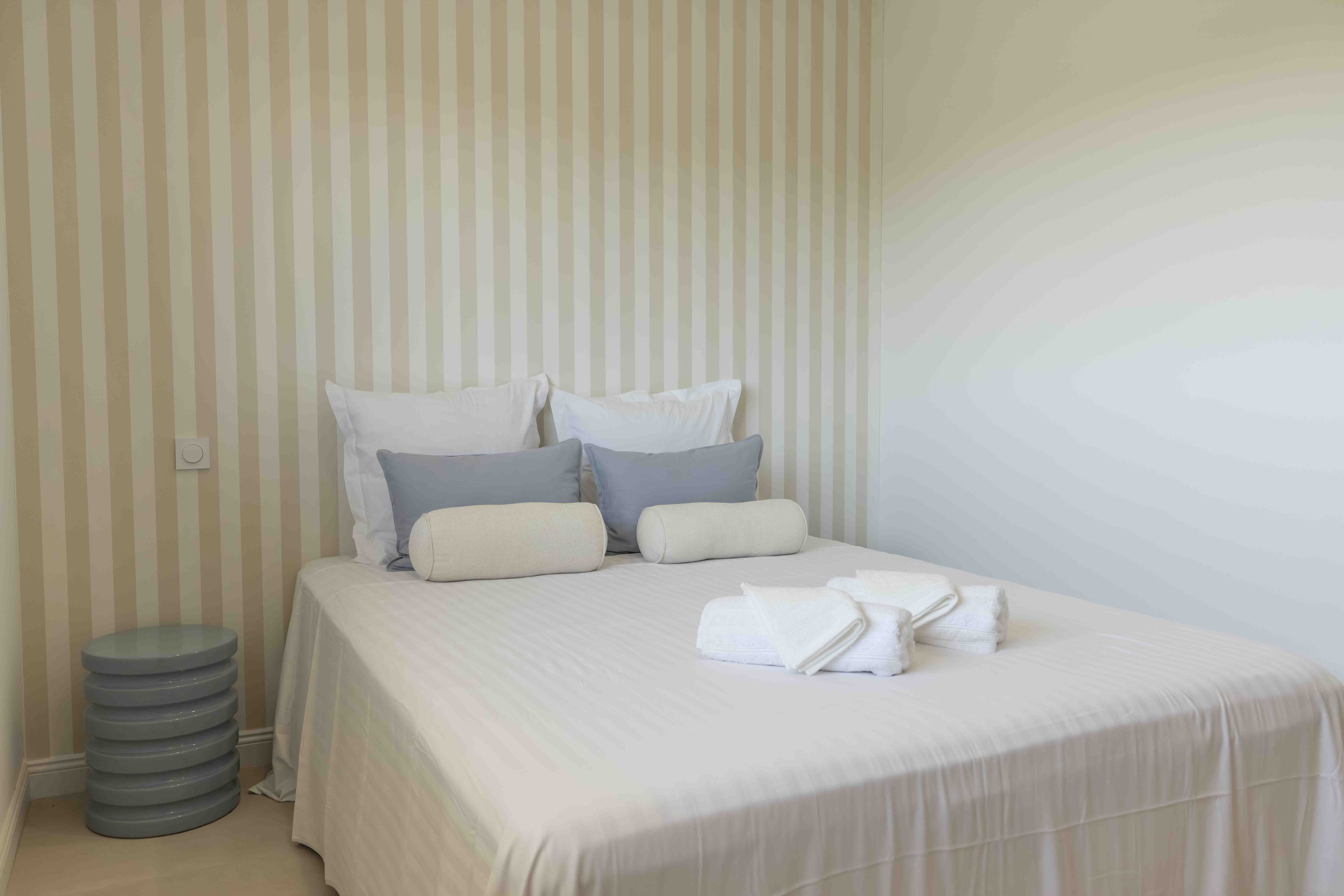 Bedroom 7 at Villa Amalfi, Agde, Languedoc