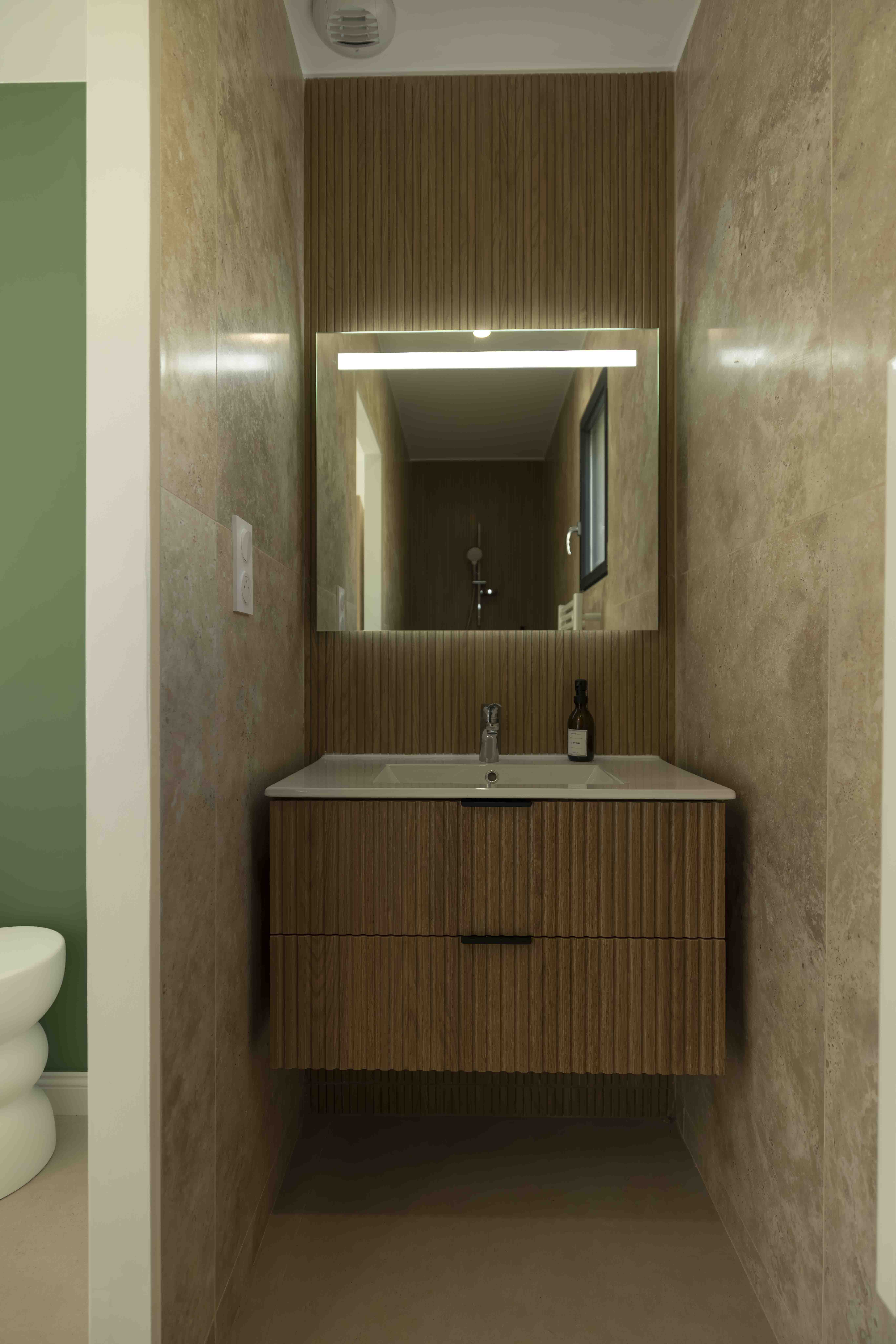 Bathroom 4 at Villa Capri, Agde, Languedoc