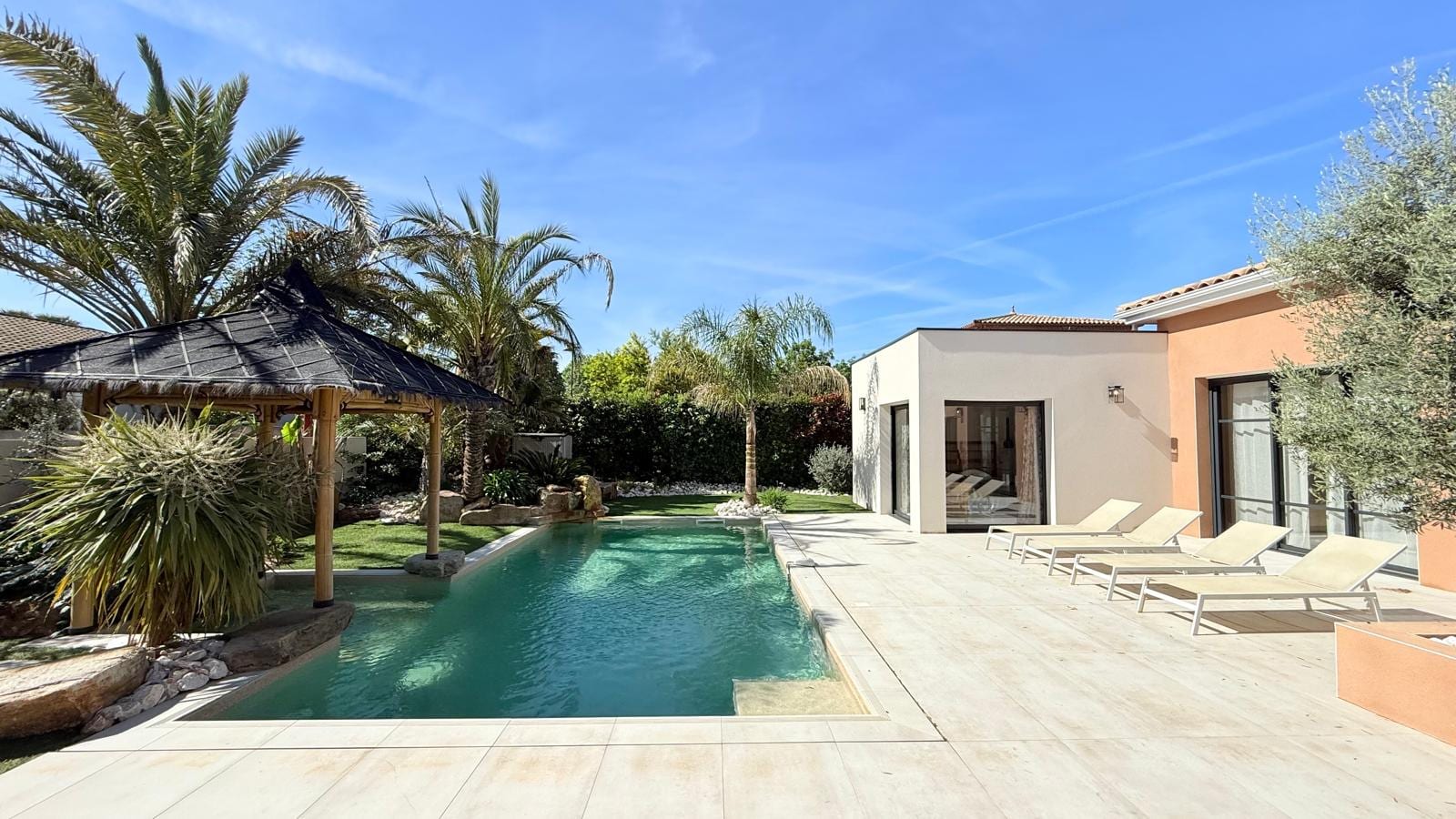 Pool at Villa Palmera, near Béziers, Languedoc