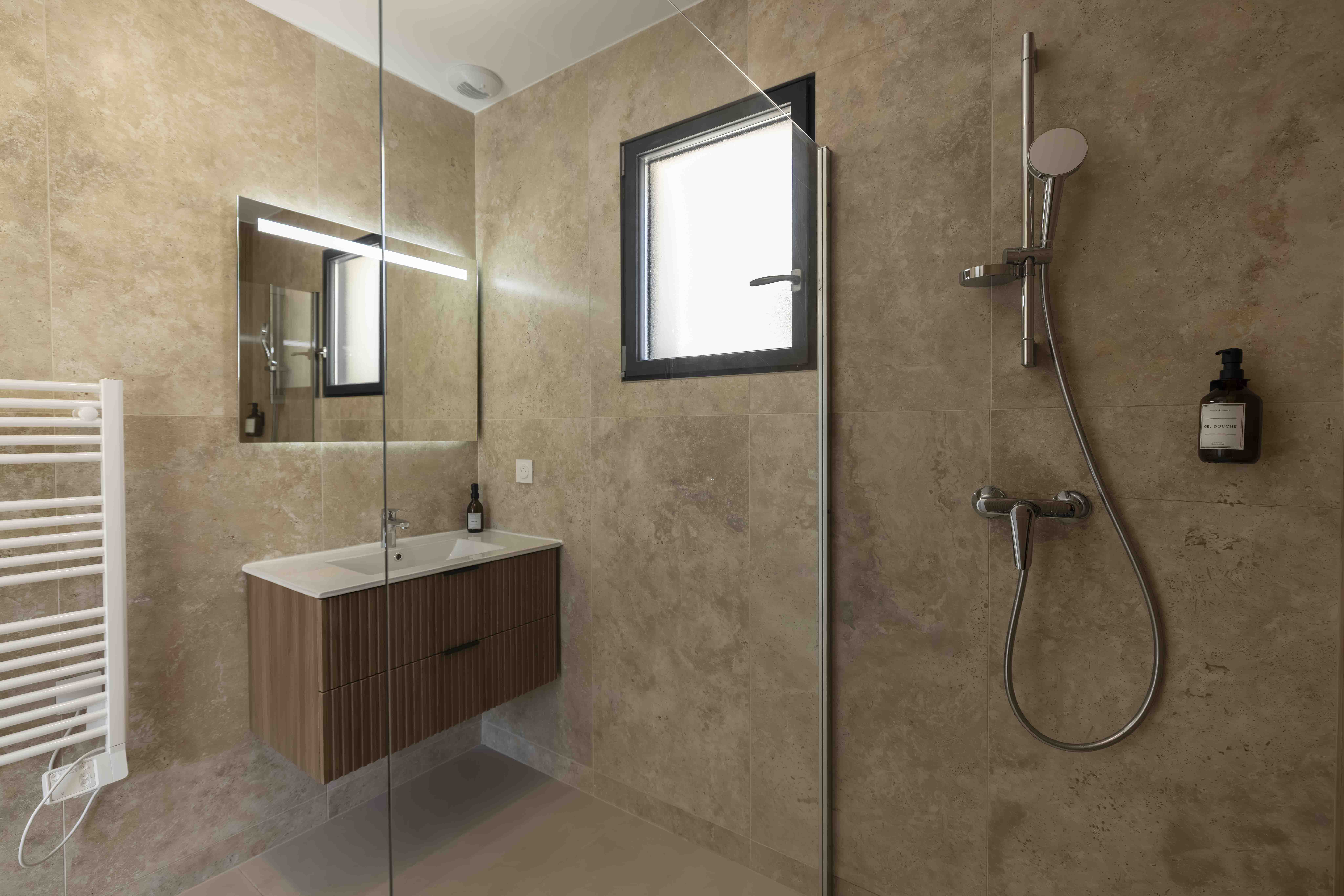 Bathroom 2 at Villa Siena, Agde, Languedoc