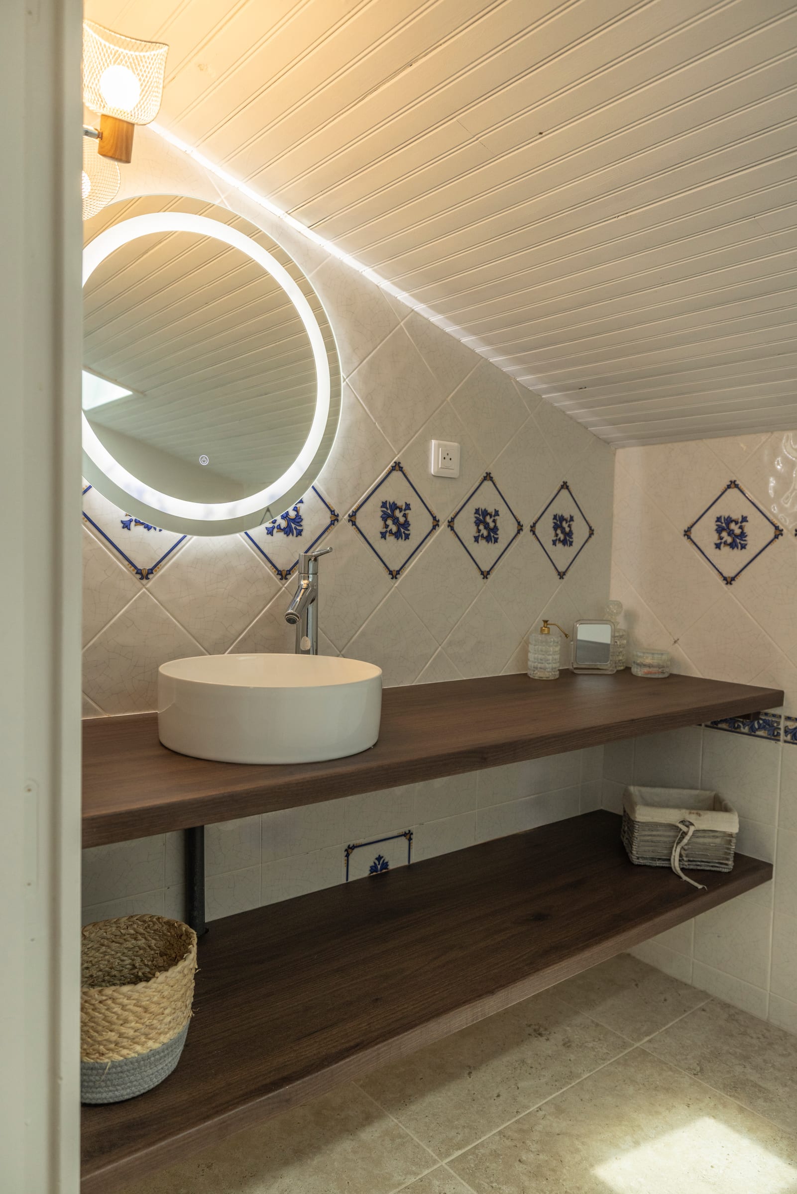 Bathroom 4 at Villa Soleilla, Balaruc-les-Bains, Languedoc