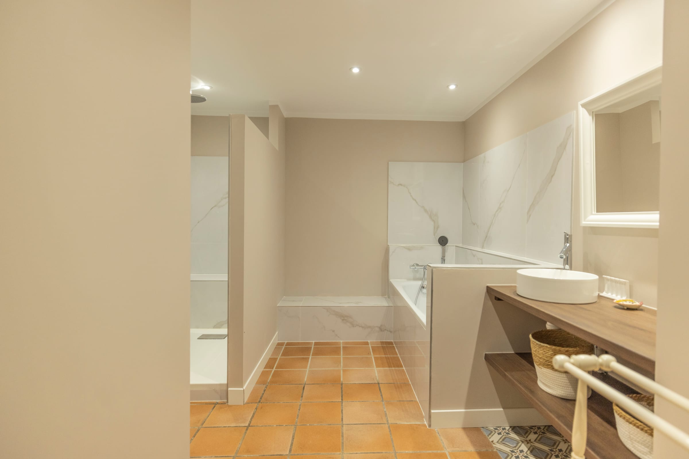 Bathroom 5 at Villa Soleilla, Balaruc-les-Bains, Languedoc