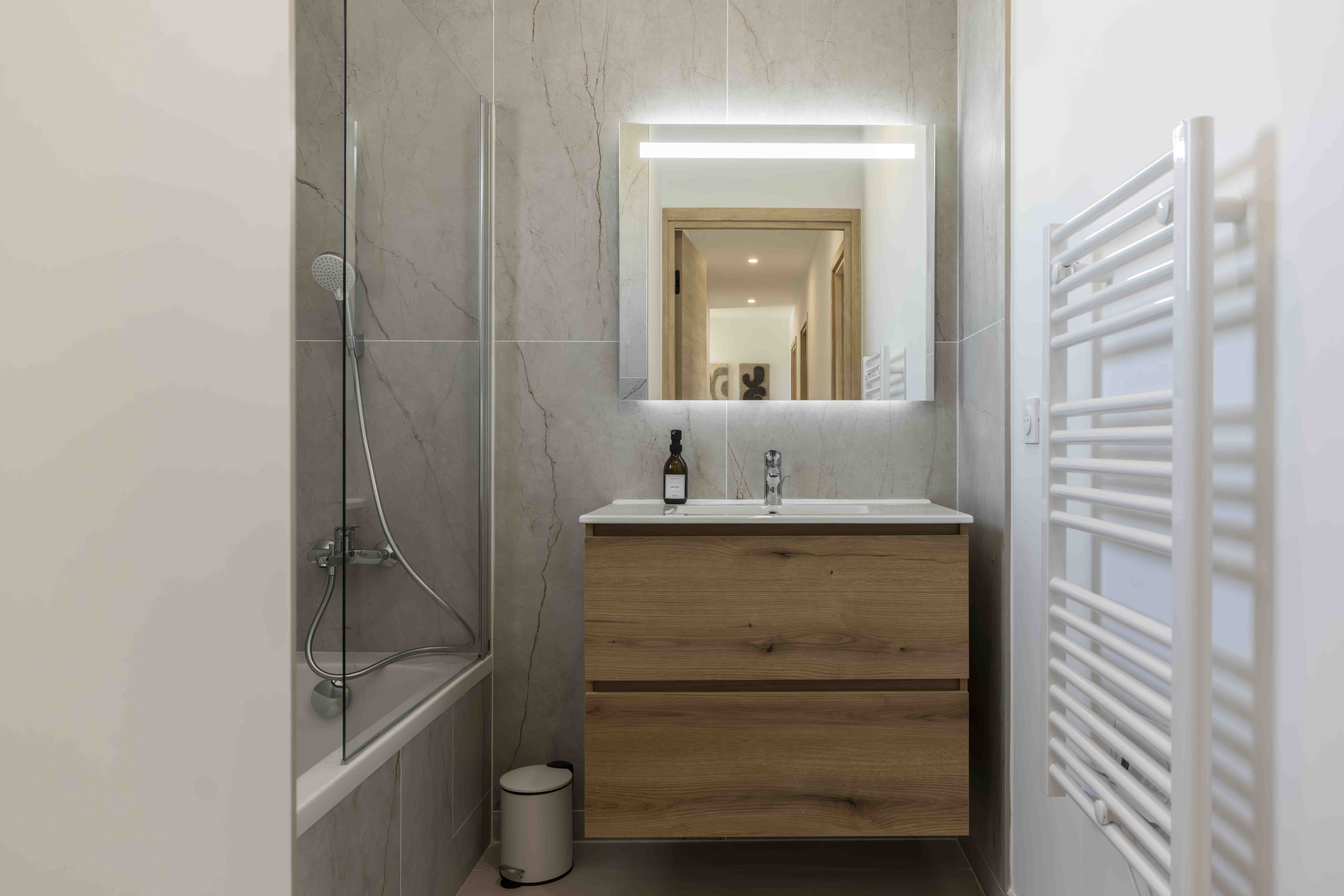 Bathroom 4 at Villa Toscana, Agde, Languedoc