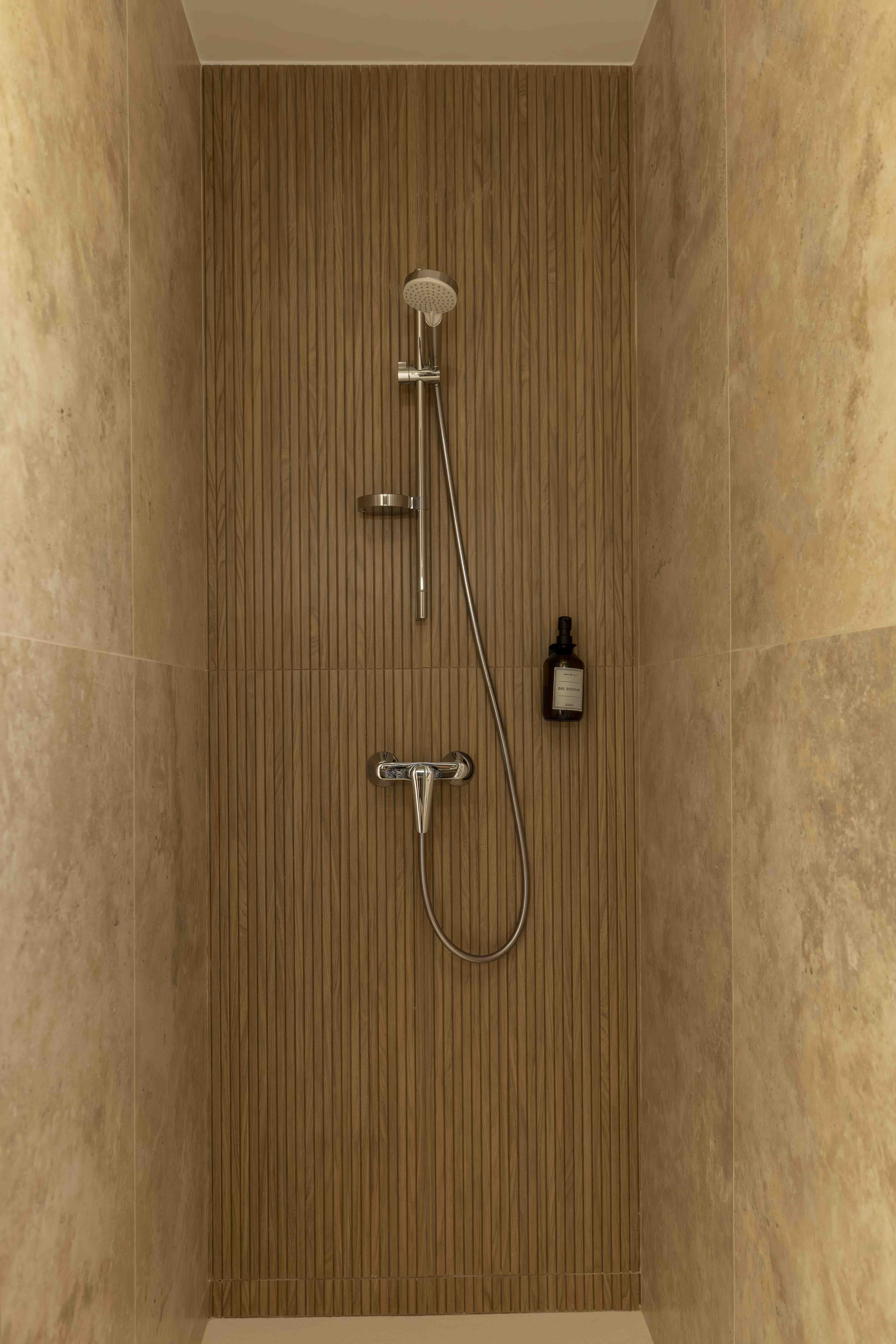 Bathroom 6 at Villa Toscana, Agde, Languedoc