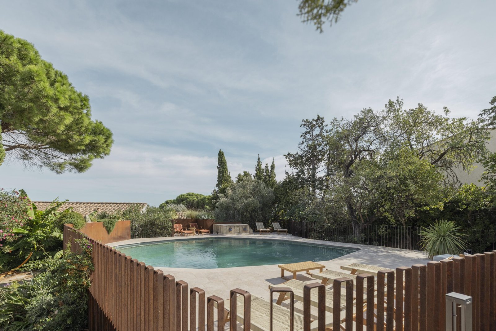 LCDC BAGES-131